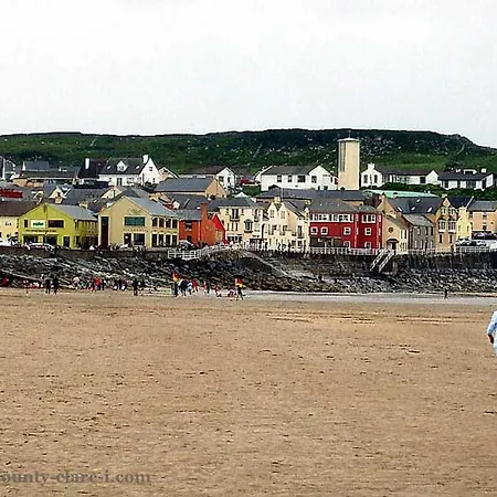 Summercove Holiday Homes Clarecastle